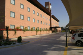 Отель Posadas de España Malaga  Малага